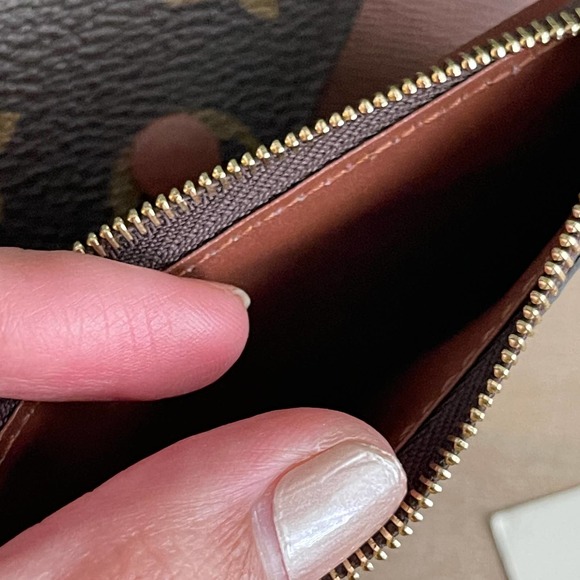 ❌SOLD❌Mint Louis Vuitton Victorine Wallet Monogram Compact MI4147 - Picture 10 of 16
